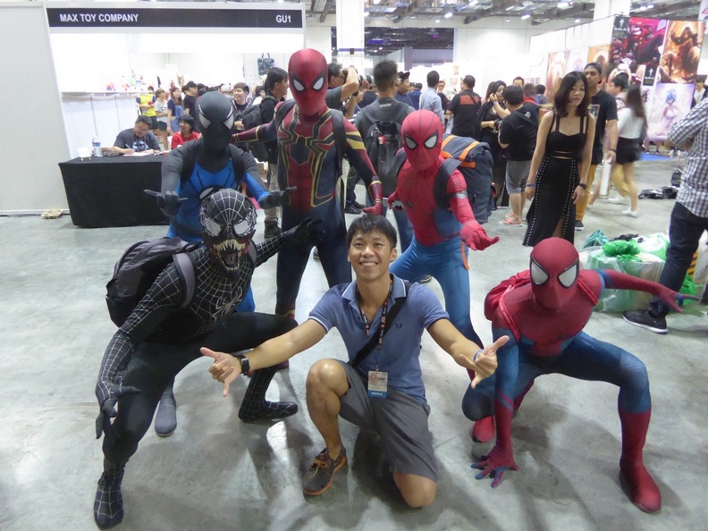 Cosplayer Spiderman group