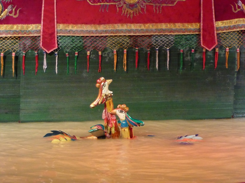 ho-chi-minh-water-puppet-016