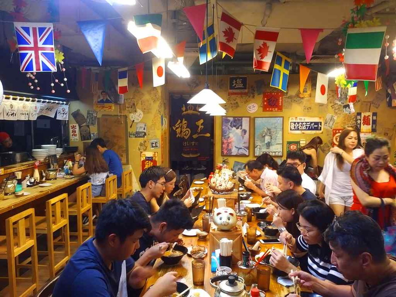 Inside the rather cramped interior of the restaurant. It does reminds you of the shoebox eateries you can find in Tokyo