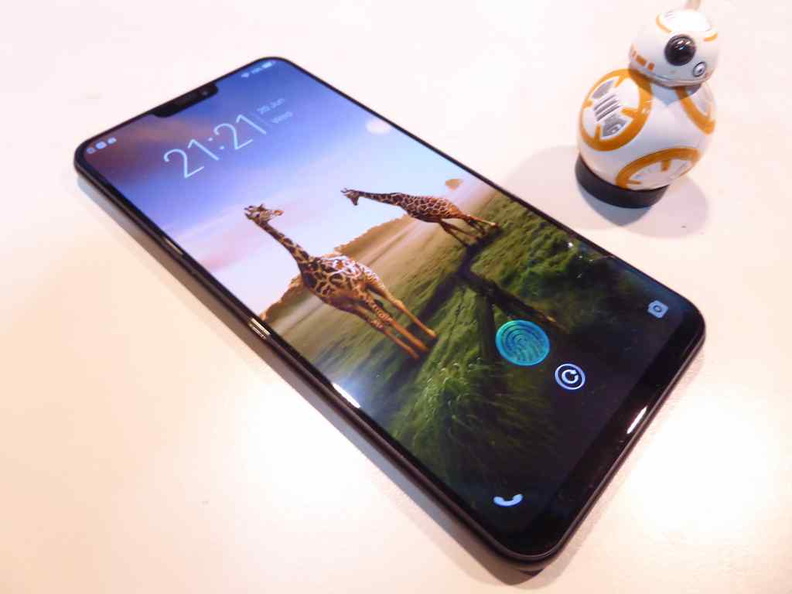 It will be easier to recommend the Vivo X21 with a lower price tag.