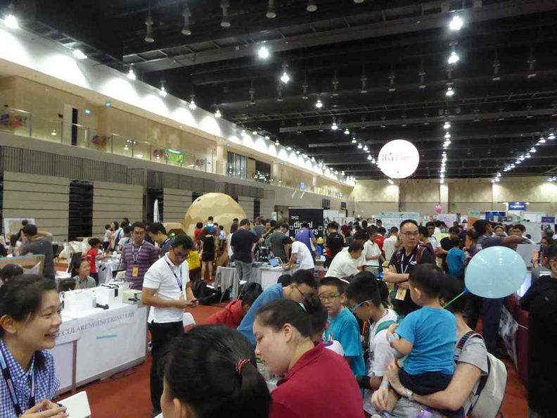 Overview booths in the multi-purpose hall