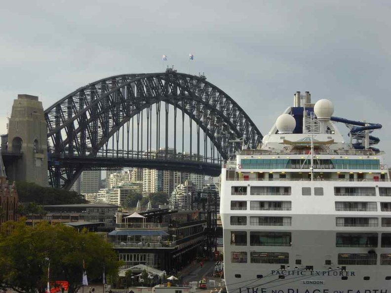 The Harbour bridge from Circular Quay station