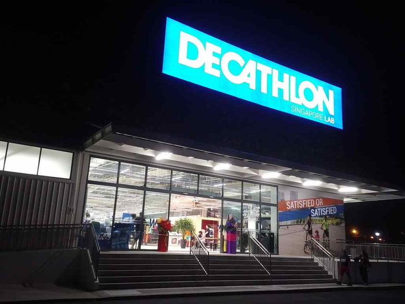 Lets check out the Decathlon Singapore Labs with late night shopping in the wee hours past midnight