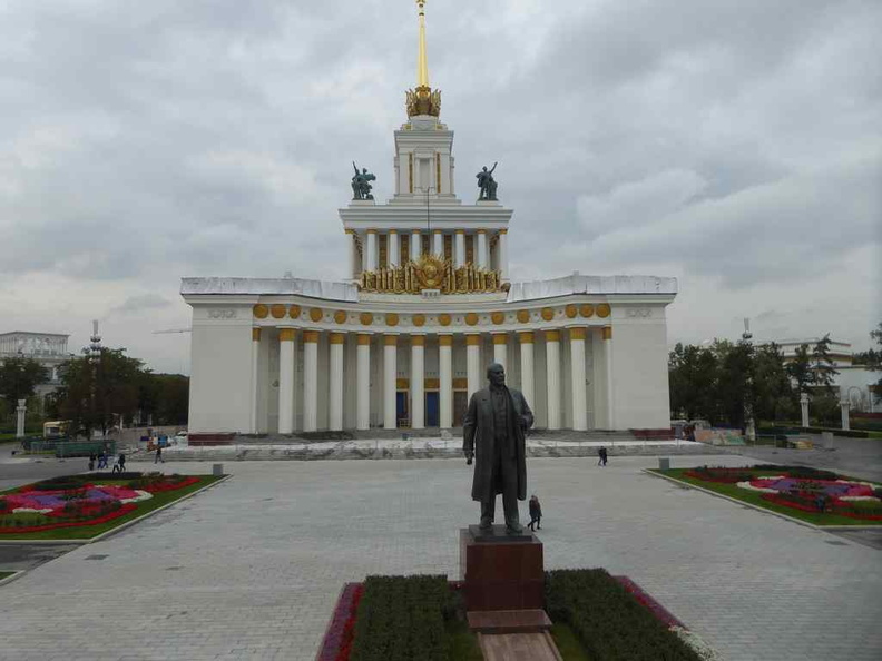 Vladimir Lenin Monument in front of the House of Peoples of Russia