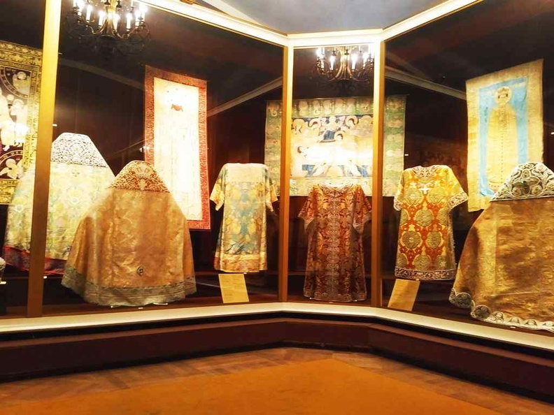 Tapestry and robes in the Armory