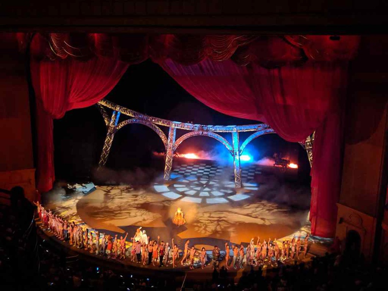 O performance by Cirque du Soleil