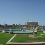 The roundabout fountain by the palace