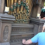 play and organ!