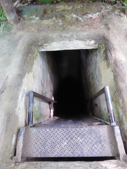 cu-chi-tunnels-vietnam-072.jpg