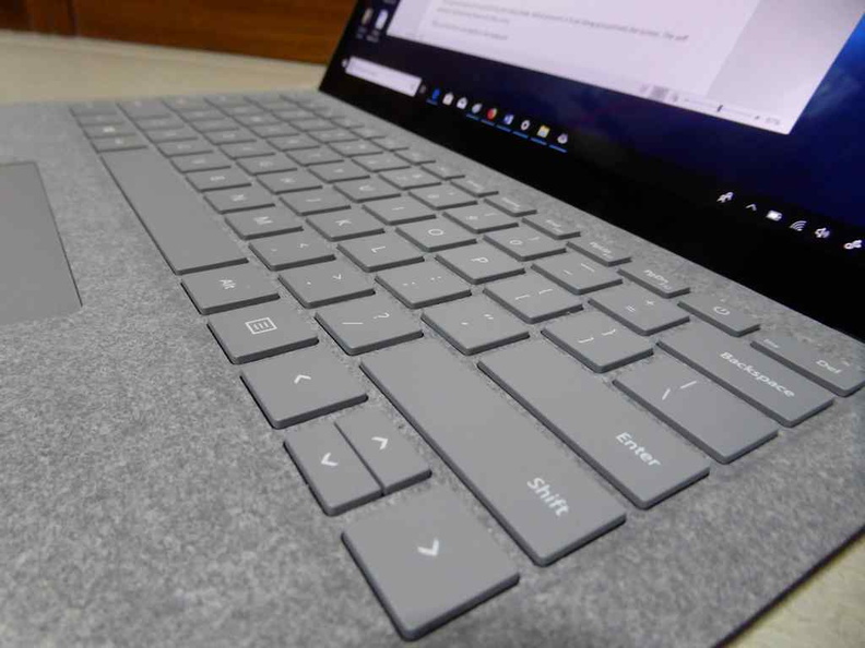 microsoft-surface-laptop-review-033.jpg