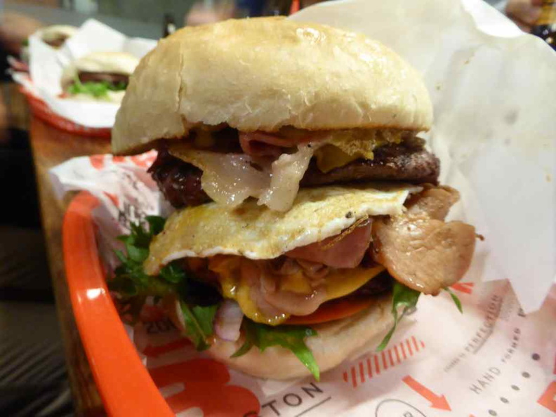 brodburger-burgers-canberra-07.jpg