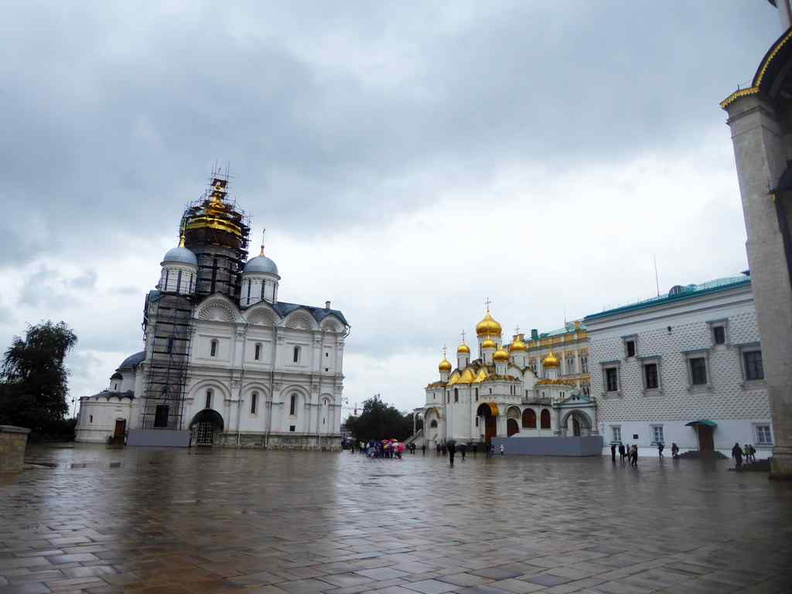 moscow-inner-kremlin-square-13.jpg
