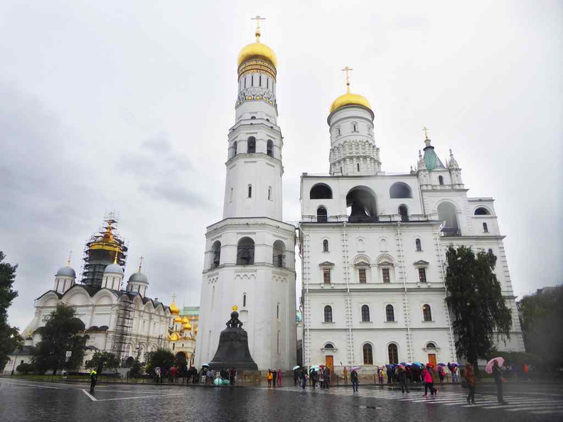 moscow-inner-kremlin-square-29.jpg