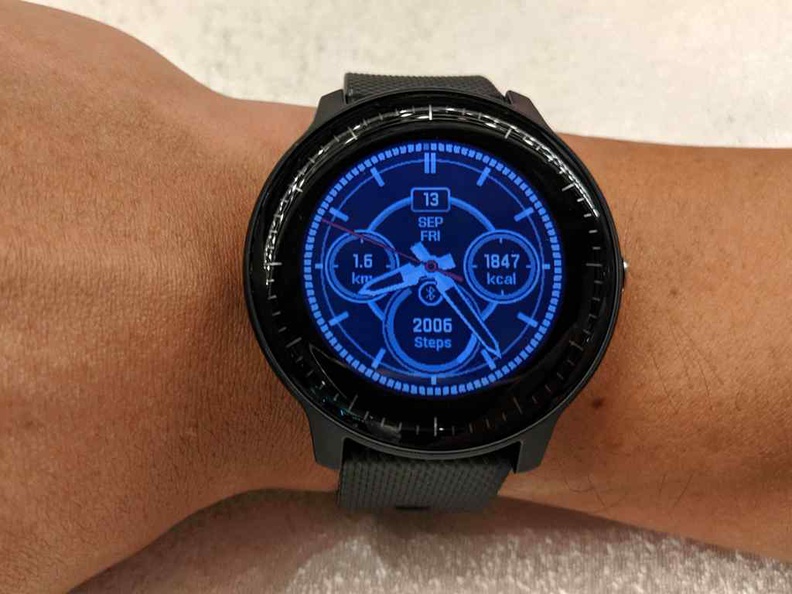 Customizable watch faces, a plus for smartwatch with many to choose from the Garmin connect store