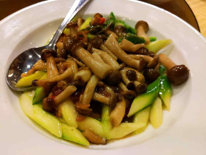 Vegetable asparagus and mushroom side dishes