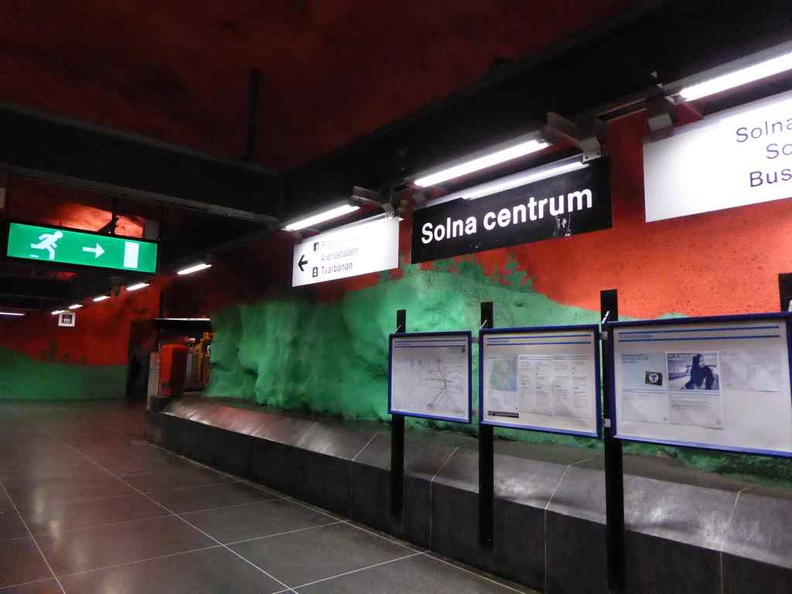 The Solna Centrum Station with the half green-red colour scheme