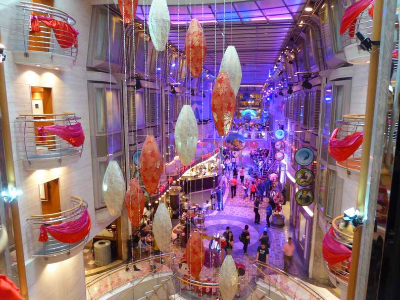 Another view from the other end of the Royal Caribbean Mariner of the Seas atrium