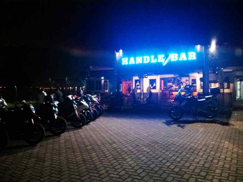 Handle bar is a biker pub in a shed, as seen at their old spot at Sembawang. Their new Gilman outlet is largely similar