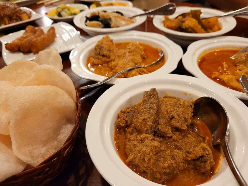 at Sun Cafe Peranakan Buffet there are several rendang and curry dishes to choose, comprising of meats, vegetables and seafood