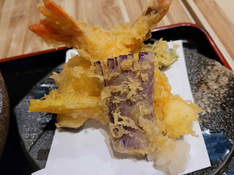 Tempura to go with your set meals