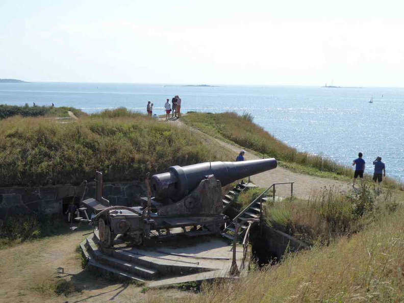 Cannon fortifications on the southern island at the Gyllenborg Bastion, overlooking the sea