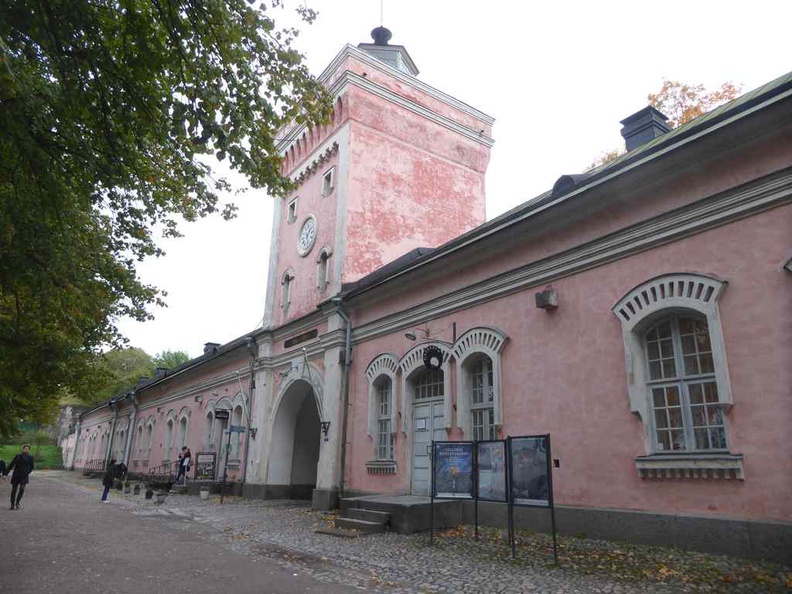 Suomenlinna Helskini visitor center building