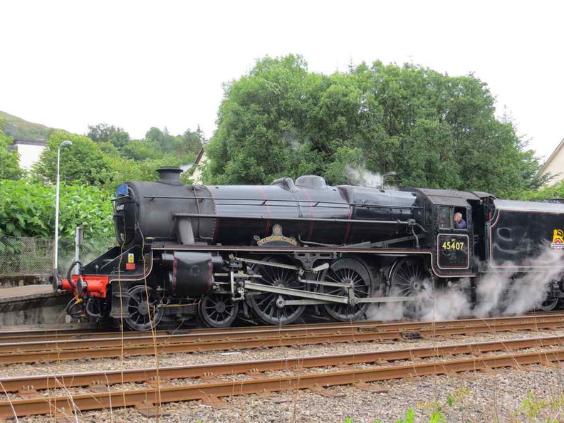 Jacobite Harry potter train is an active railway operated by a local transport company. It was popularised in the Harry Potter movies