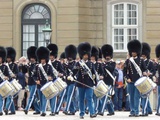 copenhagen-denmark-amalienborg-palace-guards-003