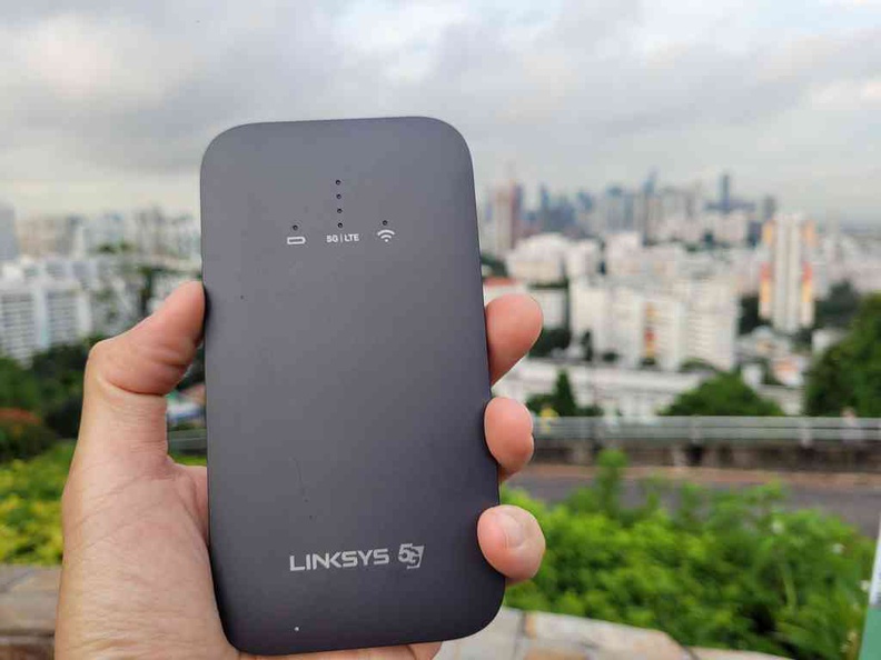 Today we are going to take a look at the Linksys 5G router with speedtest benchmarks and putting it through its pace as a daily driver