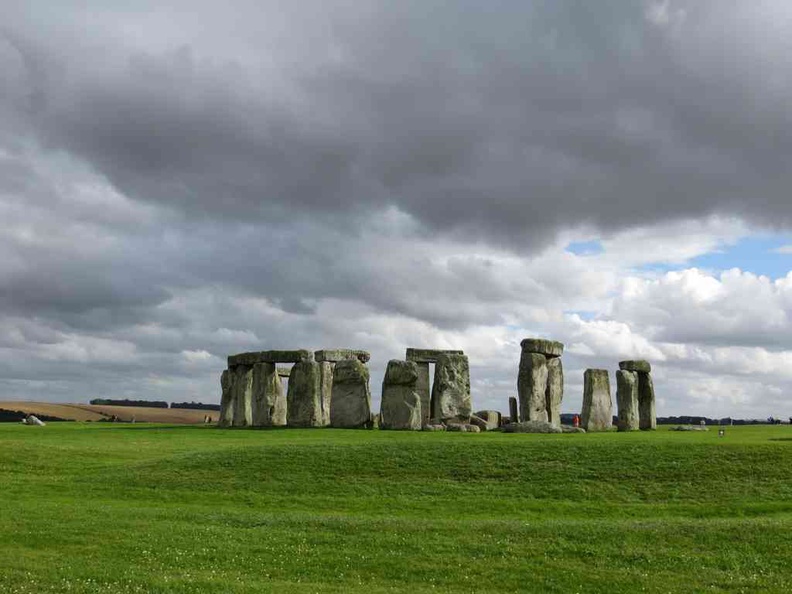 A clean view of the stones