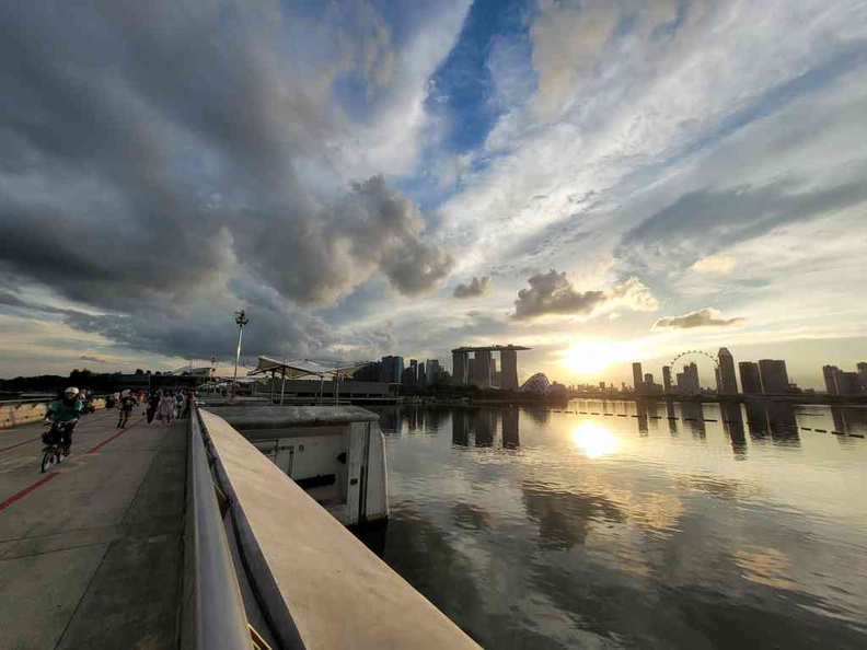 Marina bay reservoir sunset from the Marina Barrage