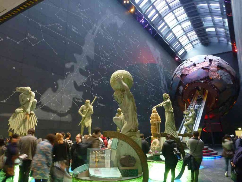 Earth hall’s Space and rocks gallery in the Darwin gallery