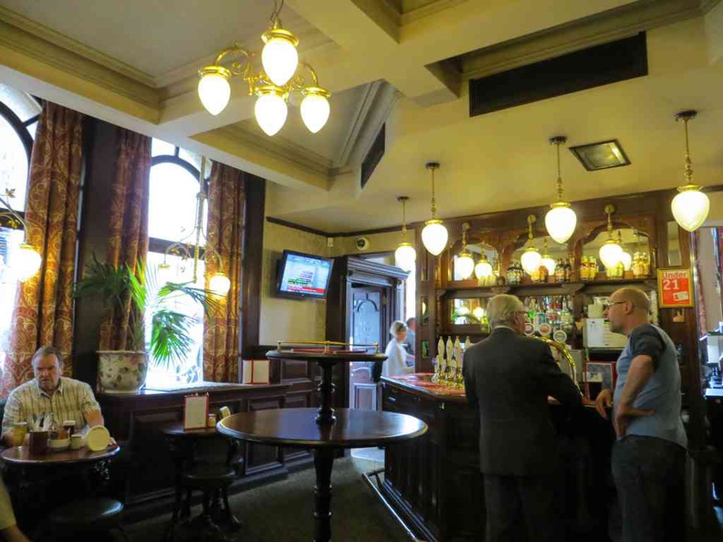 St Stephen's Tavern pub, one of the old pub which has a rich history serving politicians who work across the road