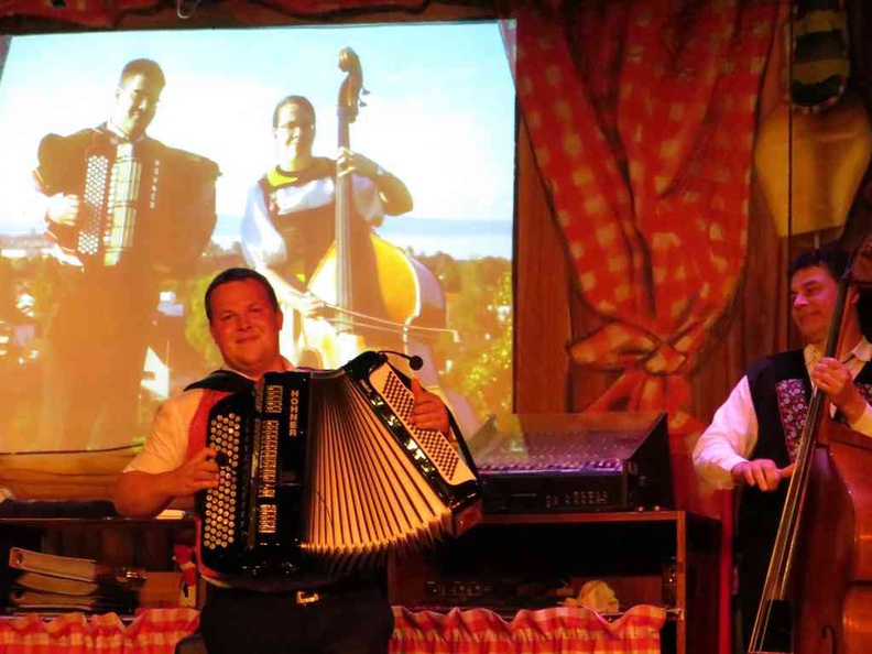 Live entertainment at Stadtkeller restaurant evening dinner shows