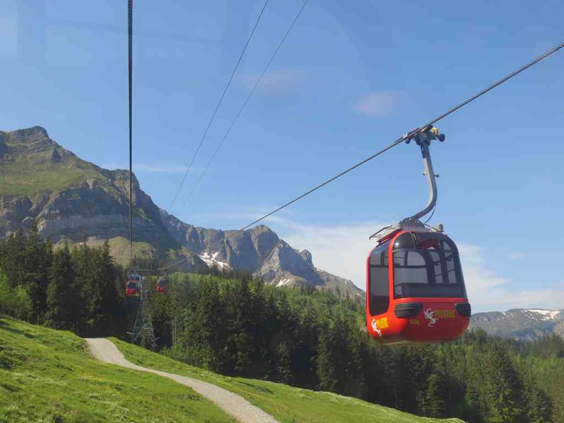 Smaller cable car down from the lower mid transition point
