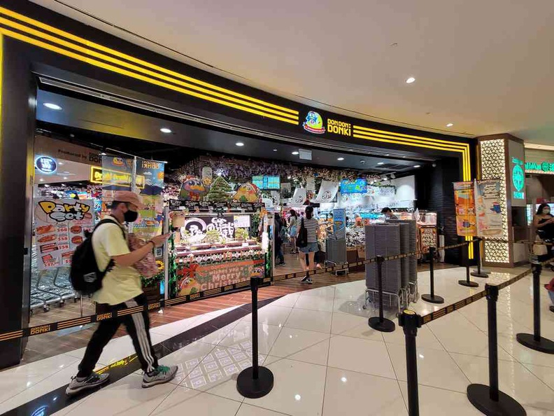 don-don-donki-suntec-01.jpg