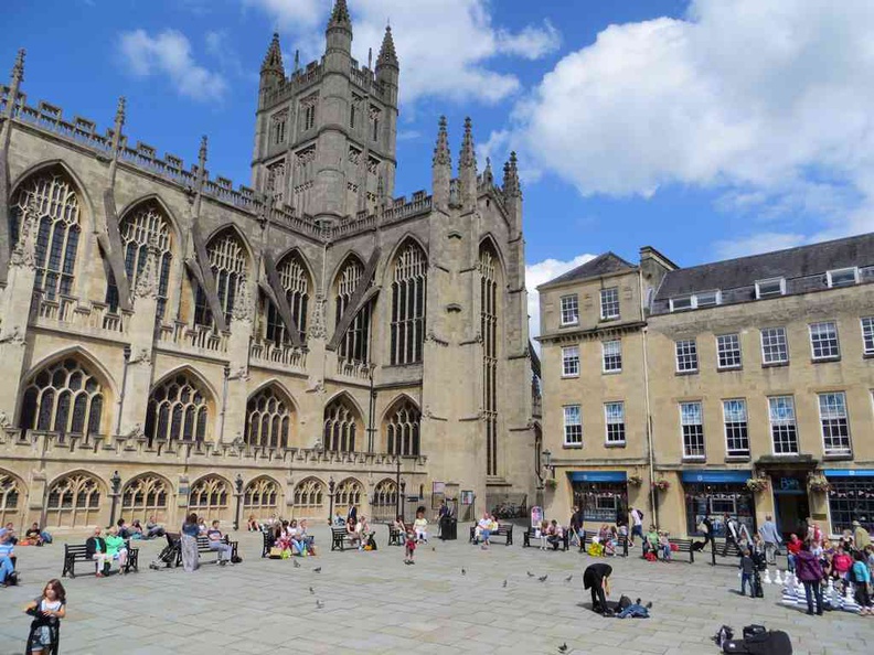 Bath abbey in the Bath city center, you can't miss the huge structure