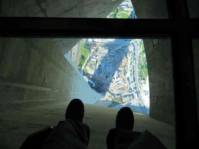 Looking down, don't get vertigo