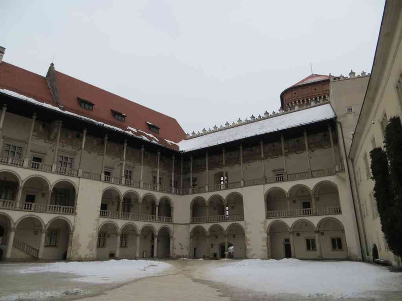 Wawel palace-krakow-poland-07.jpg