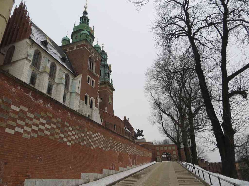 Wawel palace-krakow-poland-10.jpg