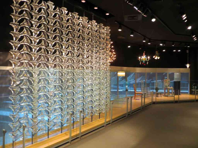 Glass sculptures, a statement of art in the galleries