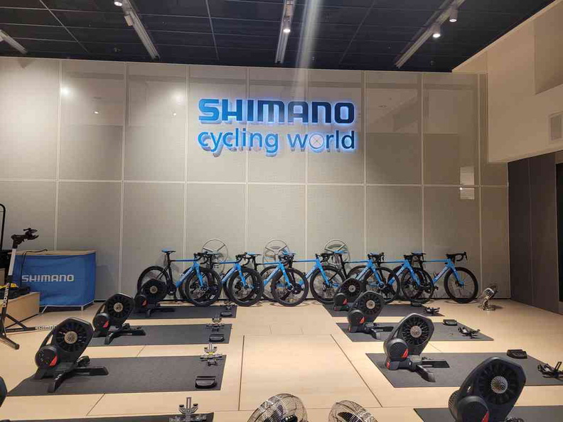 Class area ground, with this setup for Spinning classes
