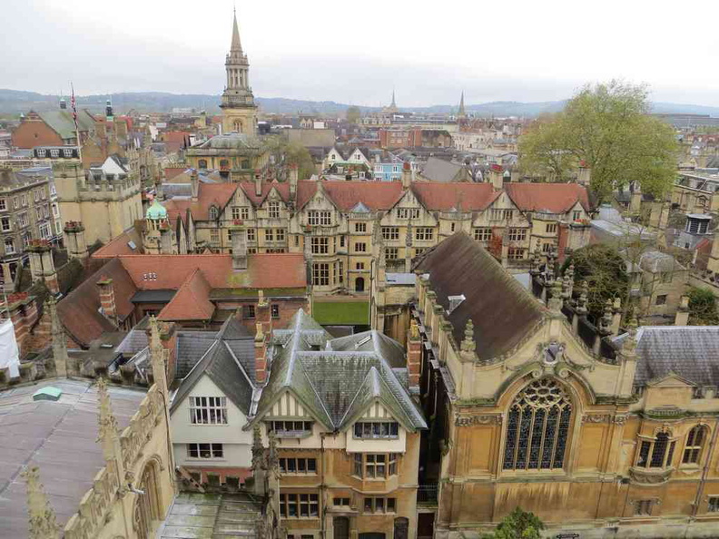 Oxford City overview of the University town in Oxfordshire