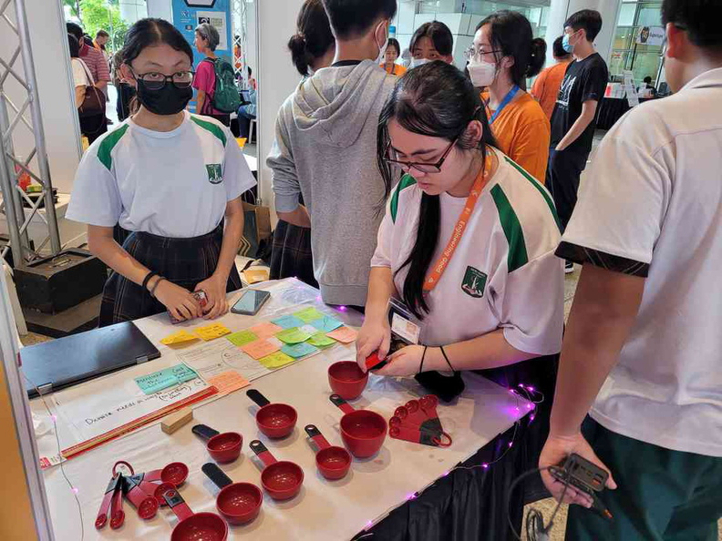 A Tech for good 2022 team showcasing their Measuring spoons as part of Tech for good 2022 Measuring liquid volume challenge