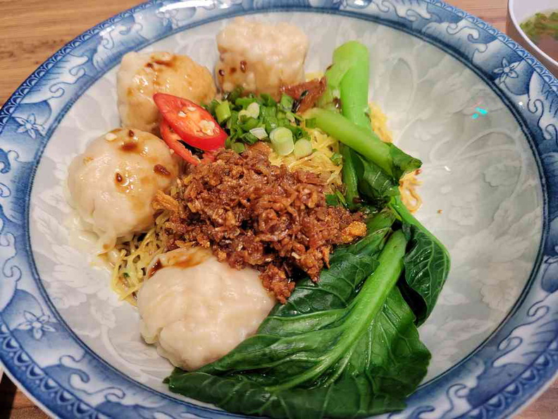 Hong kong style wanton noodles, flavorful accompaniment with you dim sum. ($6.50 per plate)