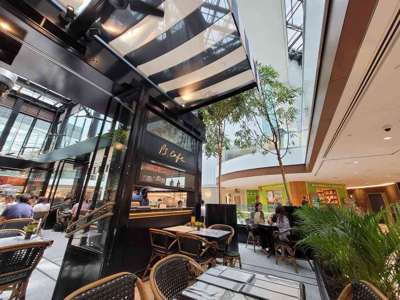 The interior at their Raffles City branch PS cafe