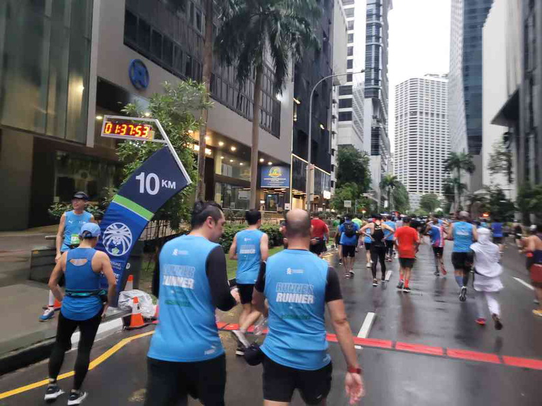 Standard chartered marathon 2022 10km mark and time check and timing mat at the Central business district