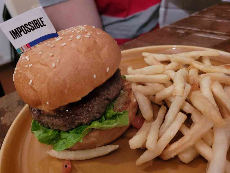 Impossible burger $20 Impossible Burger with Pico De Gallo Salsa with Seasoned Fries ($20)