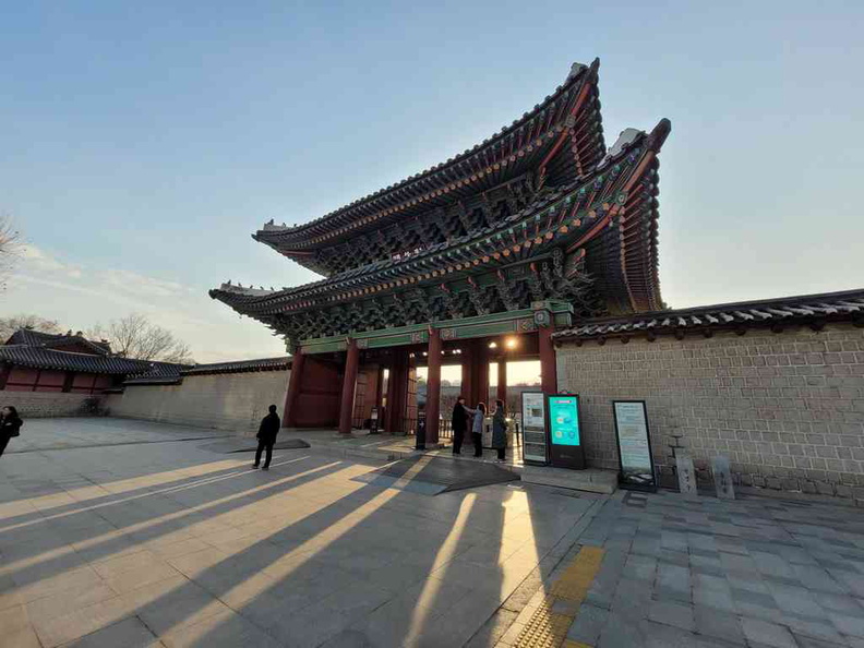 Honghwamun Gate
