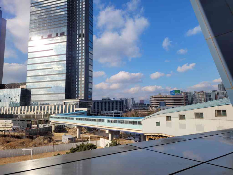 Sheltered walkway from iPark to Yongsan district.